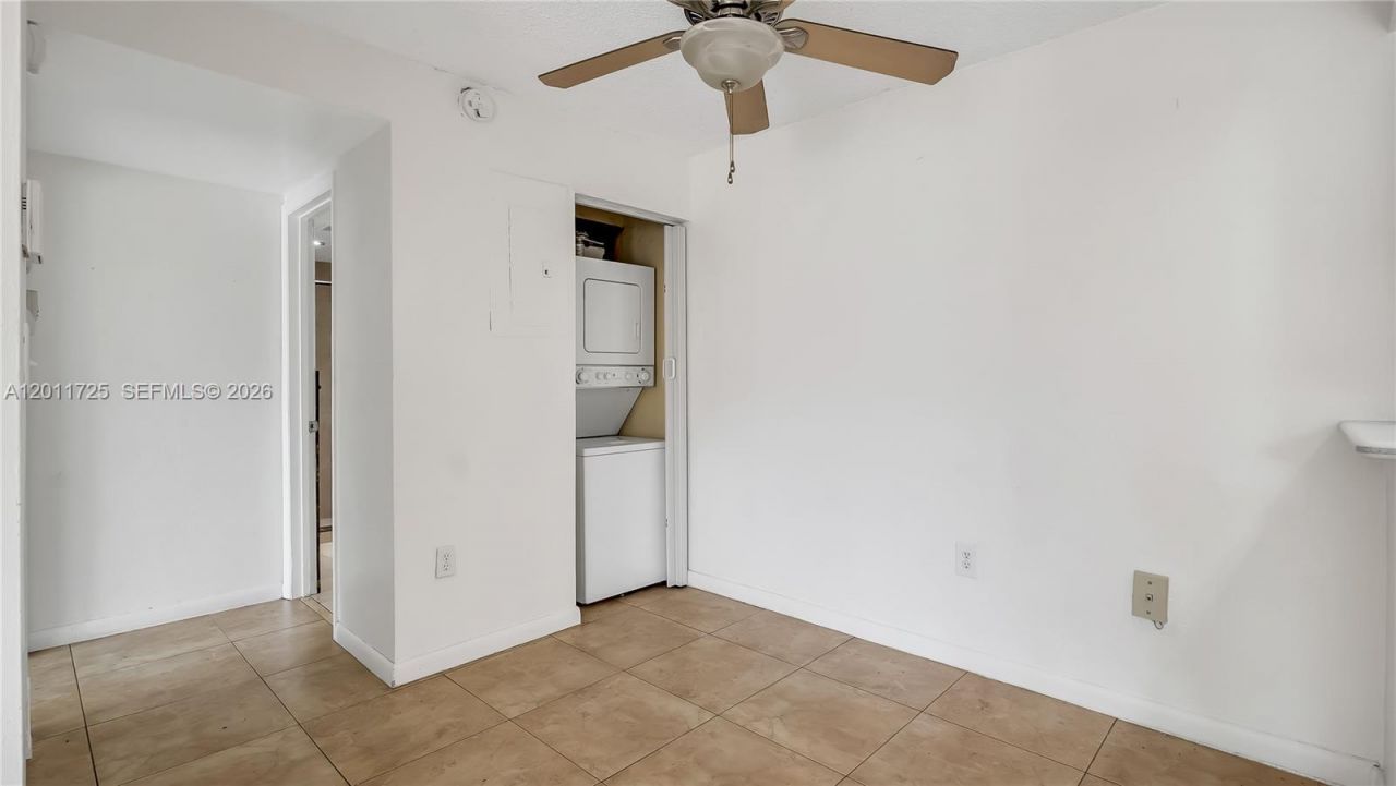 7200 Fairway Dr, Unit H12, Miami Lakes, FL 33014 Photo