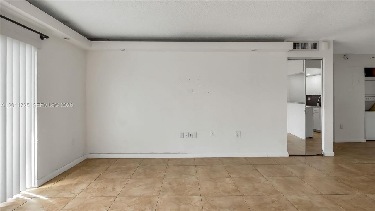 7200 Fairway Dr, Unit H12, Miami Lakes, FL 33014 Photo