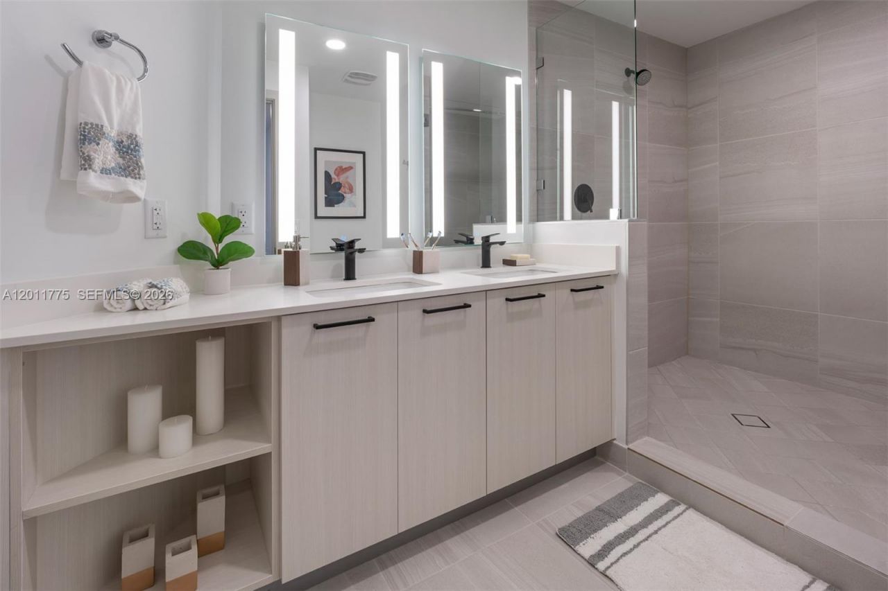 221 SW 12th St , Unit 217, Miami, FL 33130 Photo