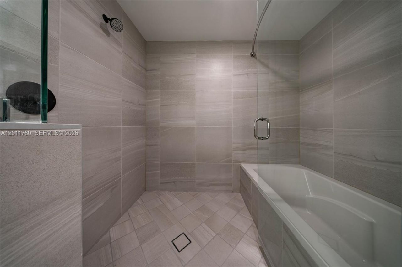 221 SW 12th St , Unit 1124, Miami, FL 33130 Photo