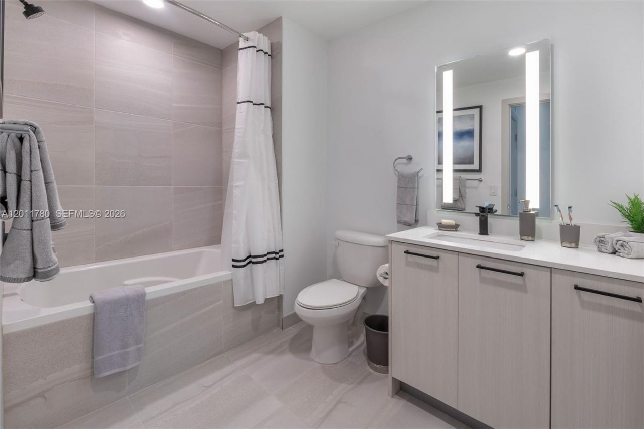 221 SW 12th St , Unit 1124, Miami, FL 33130 Photo