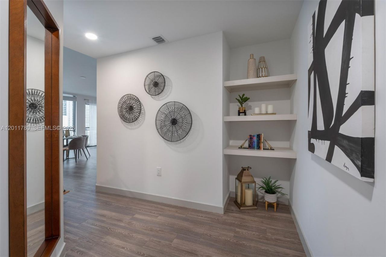 221 SW 12th St , Unit 1124, Miami, FL 33130 Photo