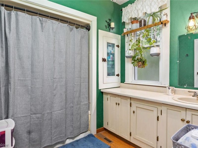 323 Seville Road, Wadsworth, OH 44281 Photo 10