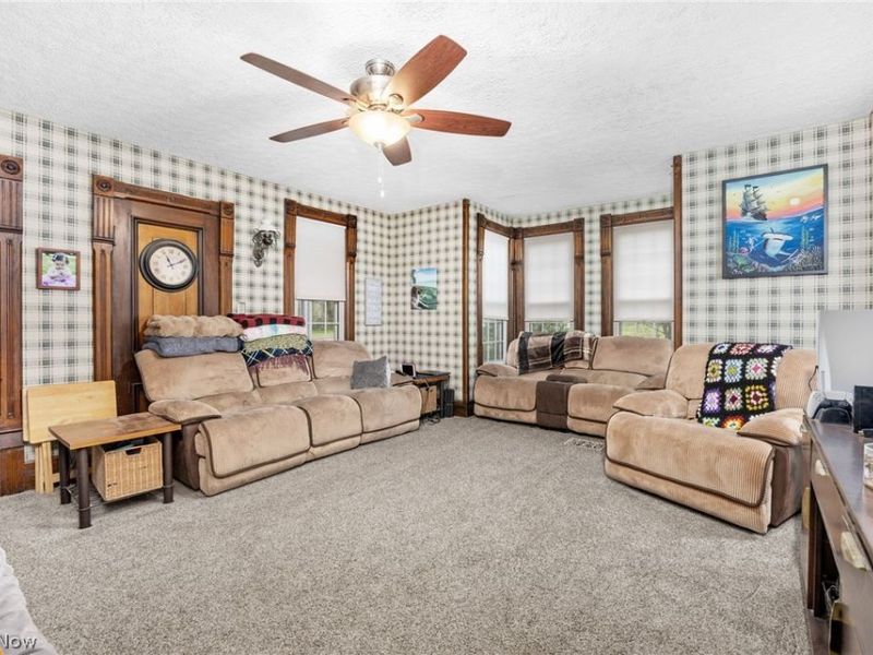 323 Seville Road, Wadsworth, OH 44281 Photo 12