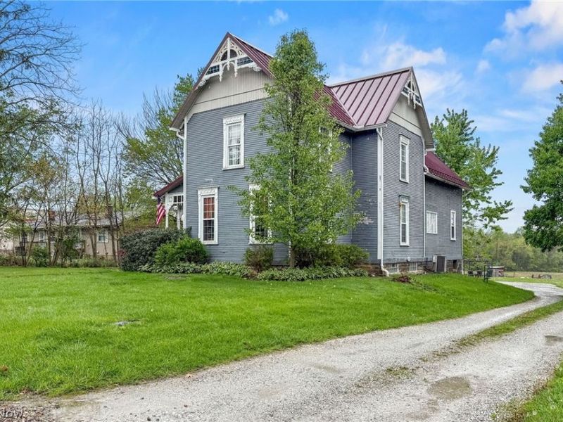 323 Seville Road, Wadsworth, OH 44281 Photo 3