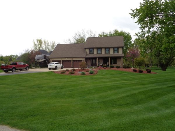 13N470 Chisholm Trail, Elgin, IL 60124
