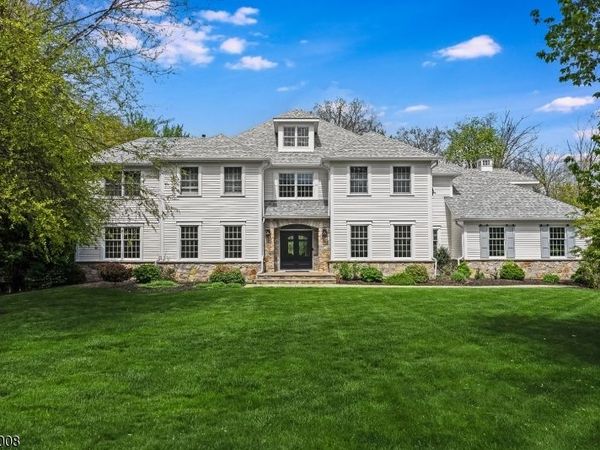 82 Woodman Ln, Bernards, NJ 07920