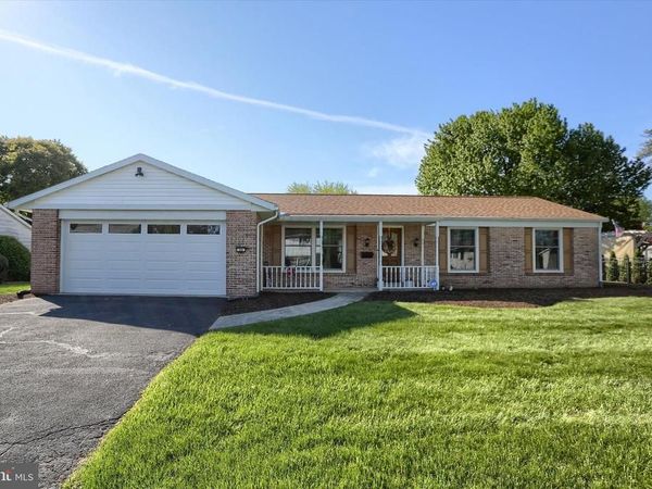 20 SYCAMORE LANE, PALMYRA, PA 17078
