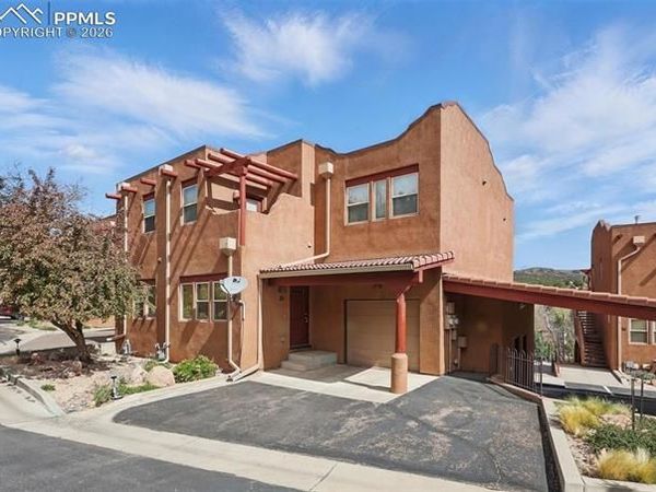 18 Taos Place, Manitou Springs, CO 80829