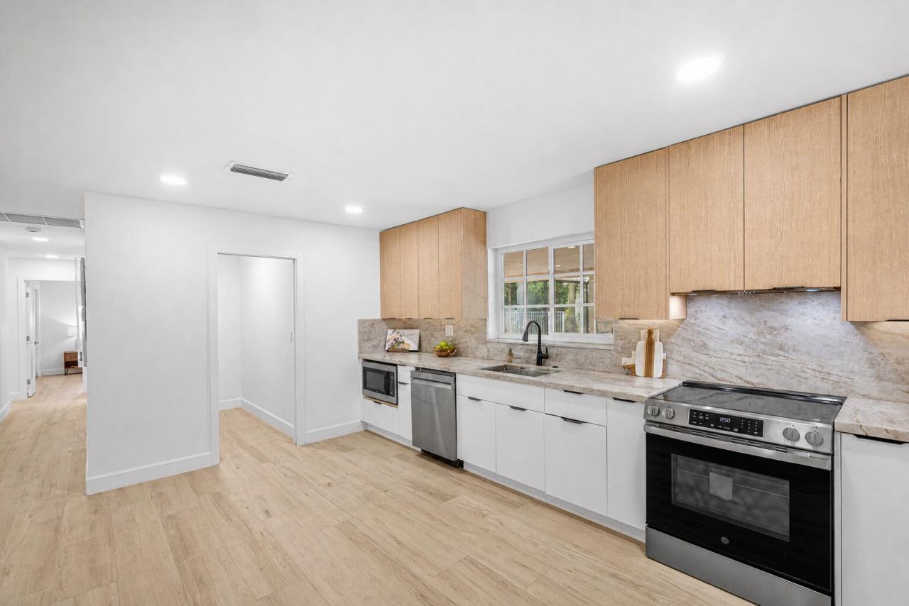 718 SW 27th Place, Boynton Beach, FL 33435 Photo