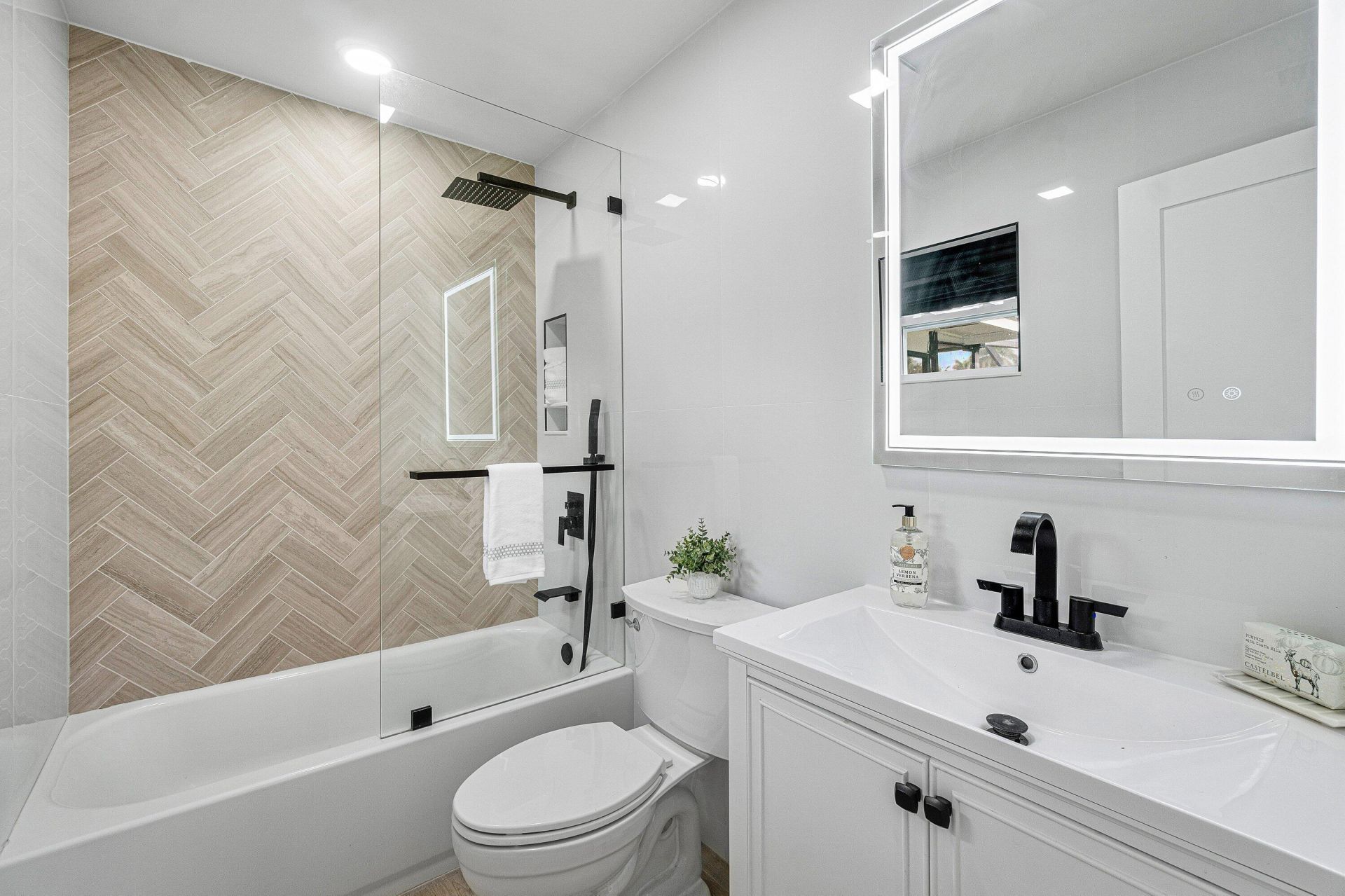 718 SW 27th Place, Boynton Beach, FL 33435 Photo