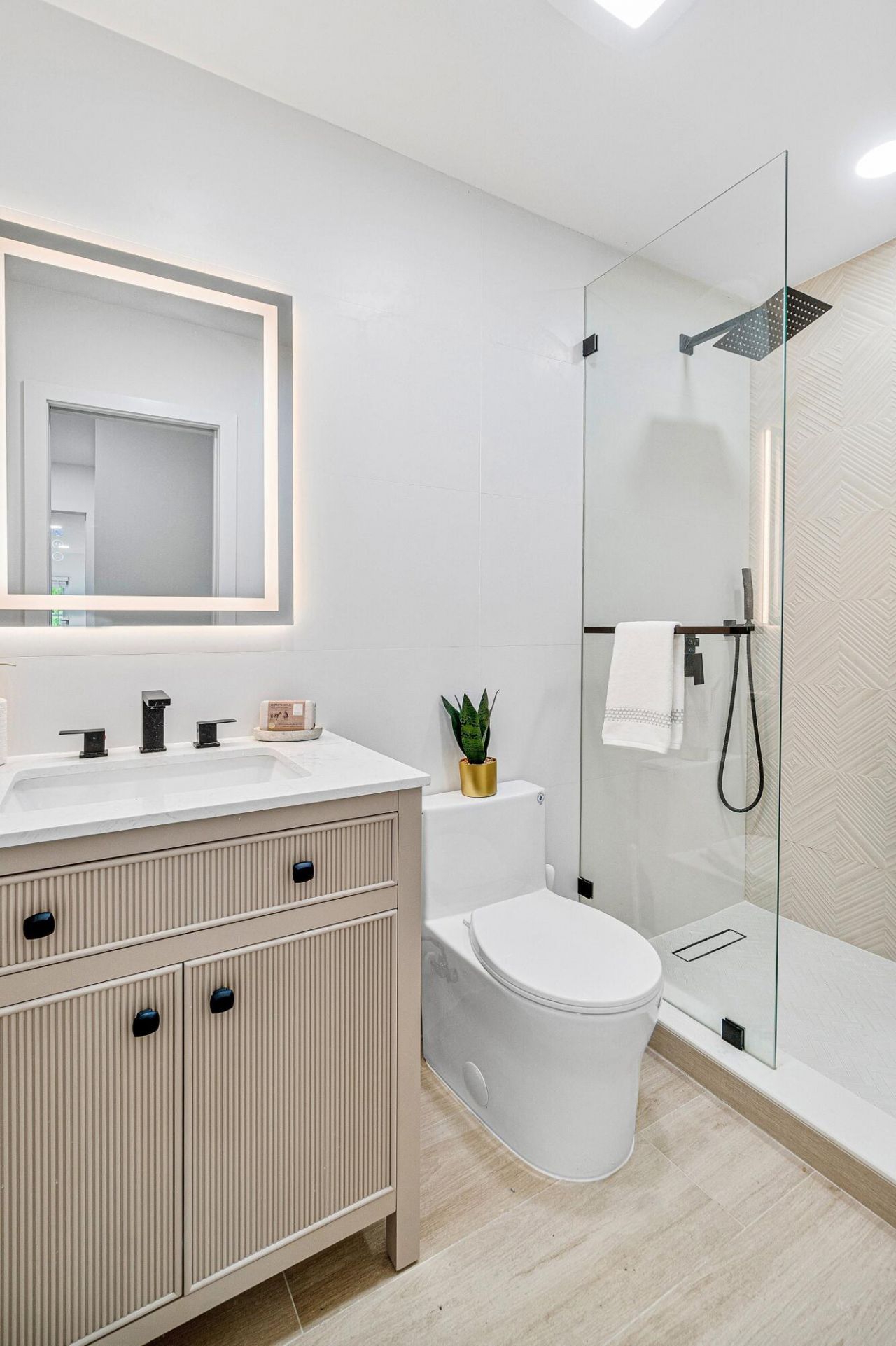 718 SW 27th Place, Boynton Beach, FL 33435 Photo