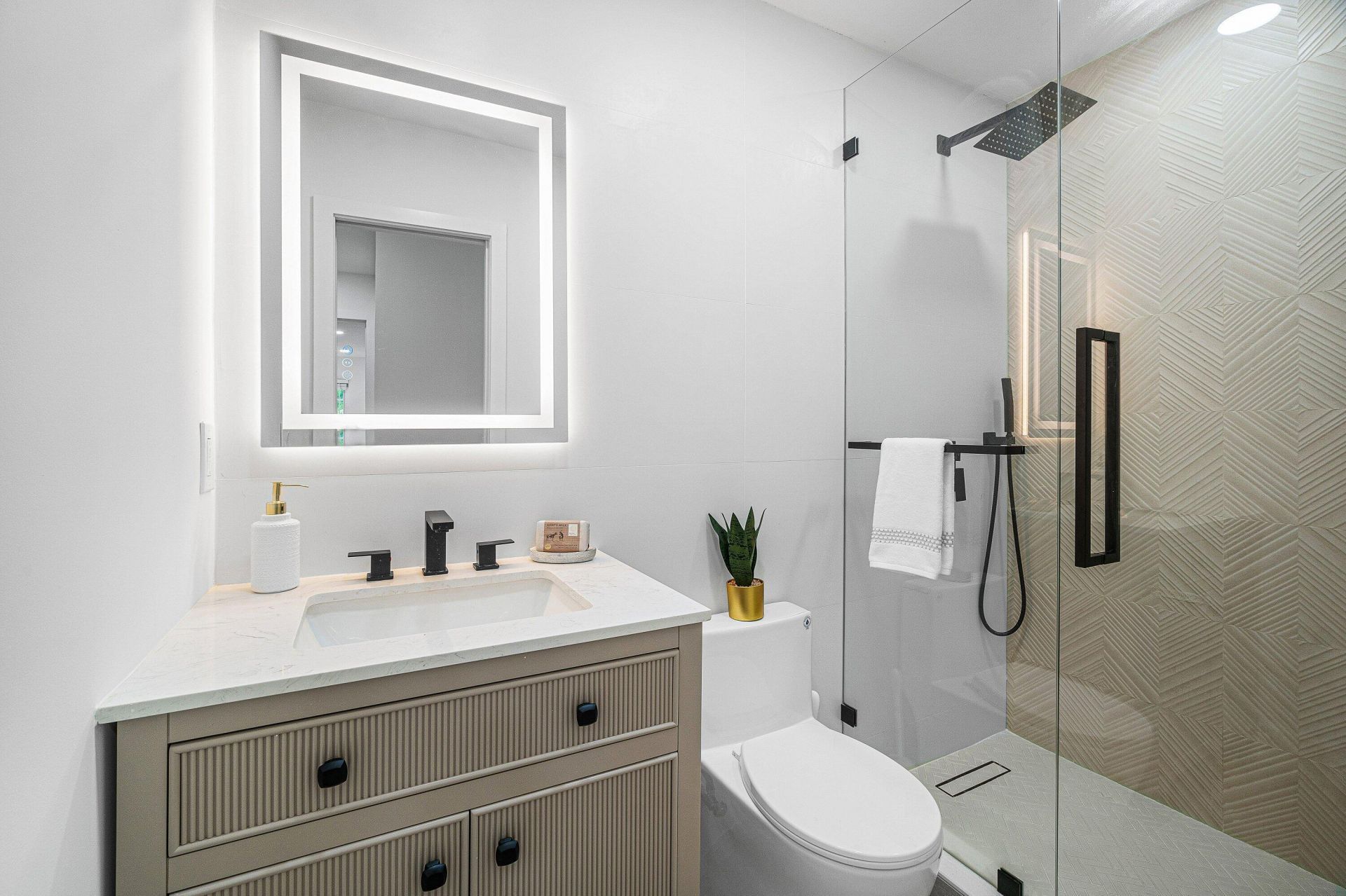 718 SW 27th Place, Boynton Beach, FL 33435 Photo