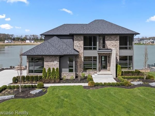 2559 Crystal Lake Drive, Commerce Twp, MI 48382