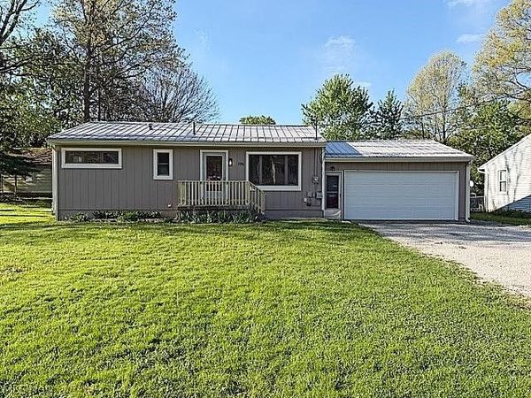 1996 Berger Avenue, Stow, OH 44224