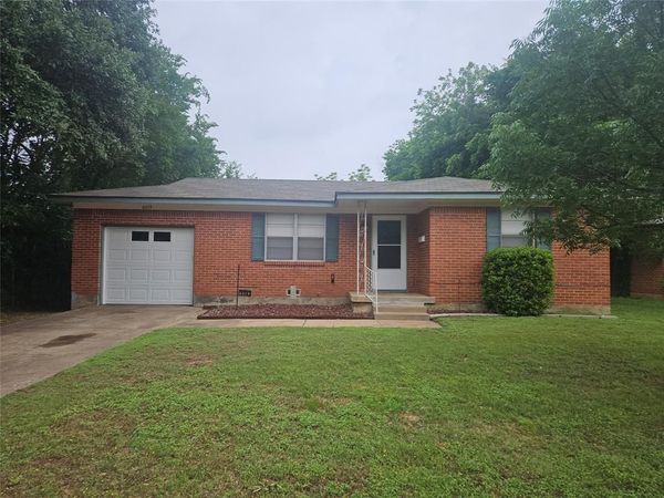 6419 Onyx Drive N, North Richland Hills, TX 76180