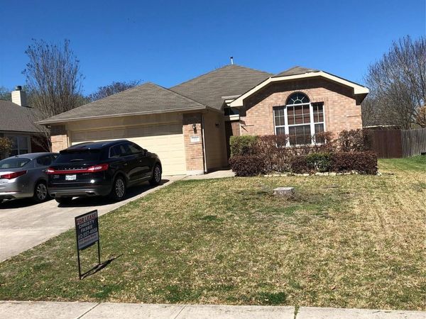 271 Wild Buffalo DR, Kyle, TX 78640