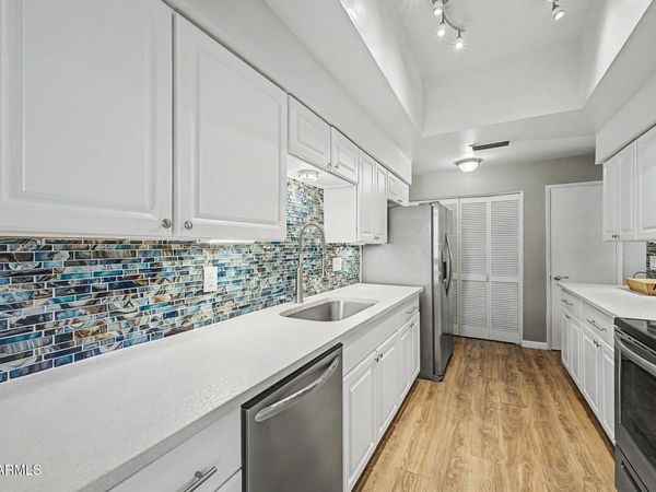 1205 E NORTHSHORE Drive, Unit 121, Tempe, AZ 85283