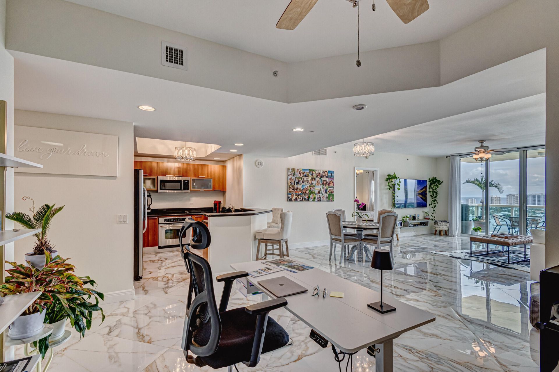 2640 Lake Shore Drive, Unit 2014, Riviera Beach, FL 33404 Photo