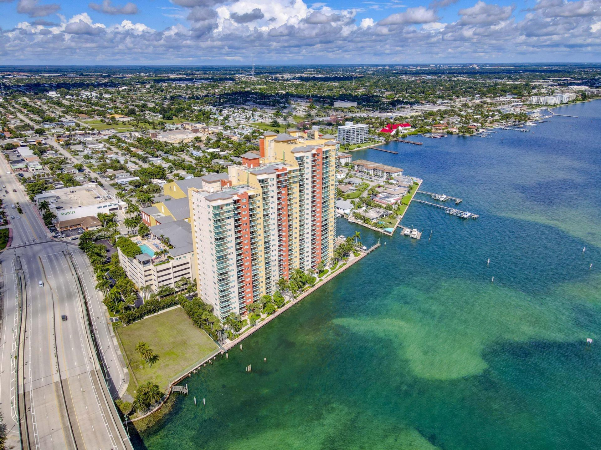 2640 Lake Shore Drive, Unit 2014, Riviera Beach, FL 33404 Photo