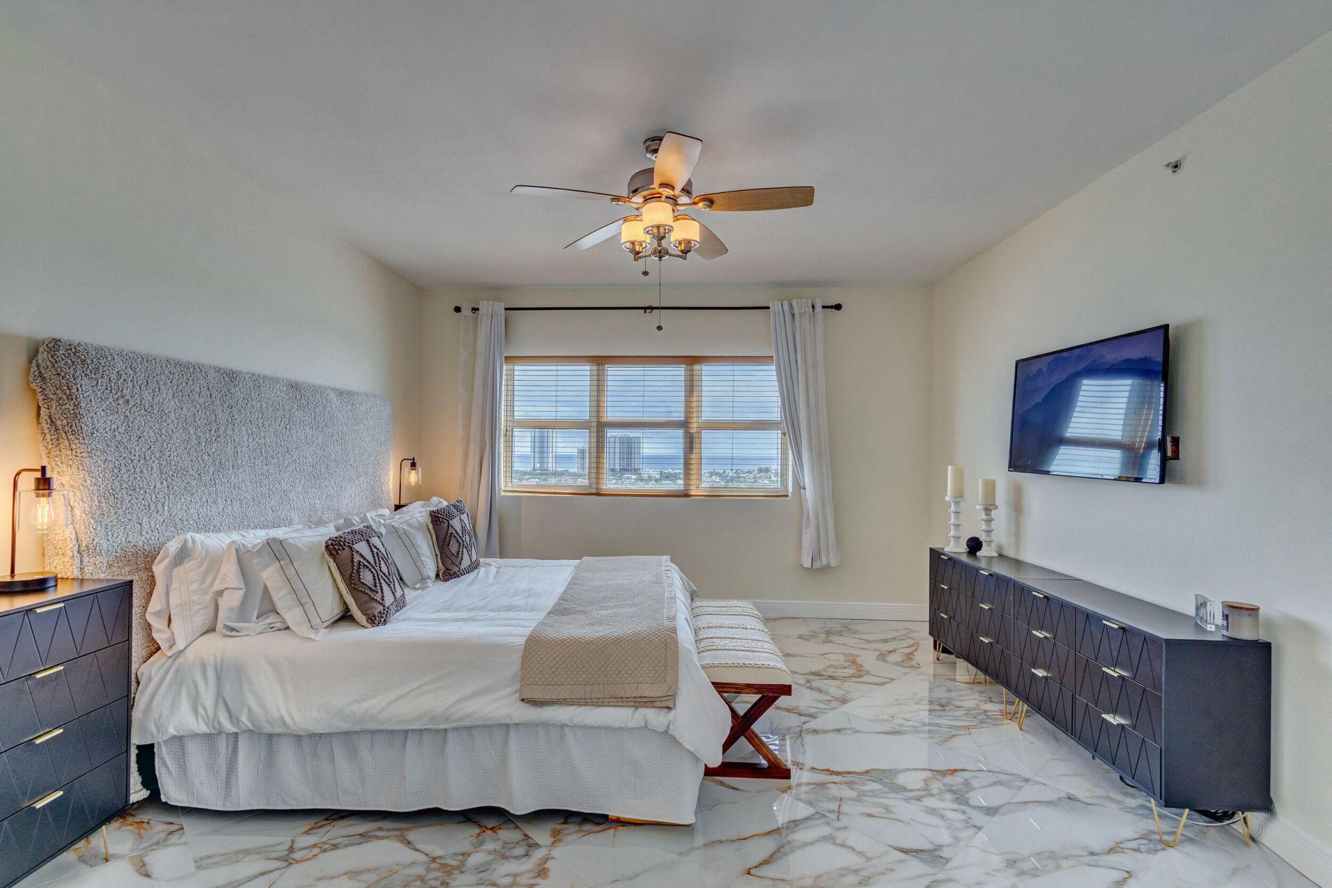 2640 Lake Shore Drive, Unit 2014, Riviera Beach, FL 33404 Photo