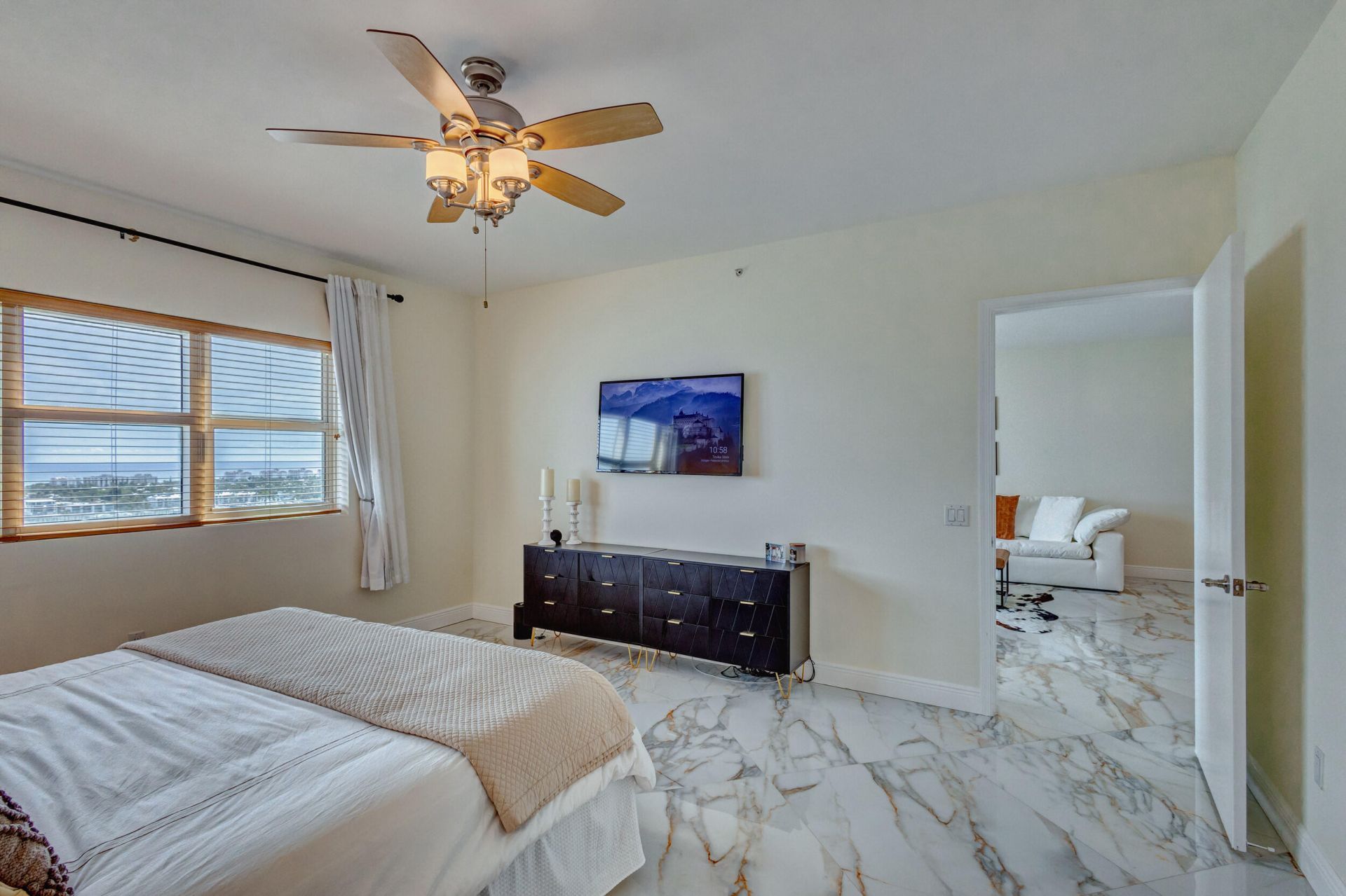 2640 Lake Shore Drive, Unit 2014, Riviera Beach, FL 33404 Photo
