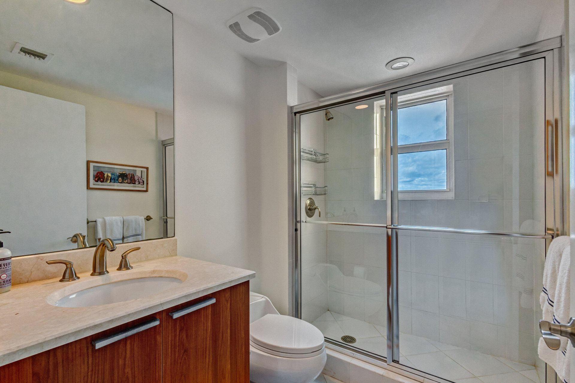 2640 Lake Shore Drive, Unit 2014, Riviera Beach, FL 33404 Photo