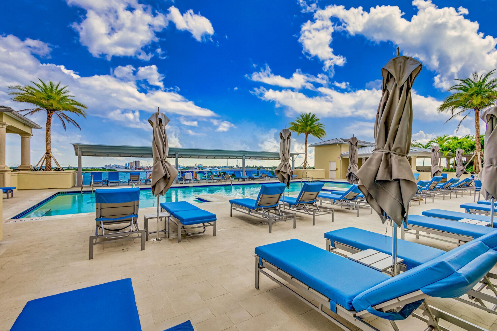 2640 Lake Shore Drive, Unit 2014, Riviera Beach, FL 33404 Photo