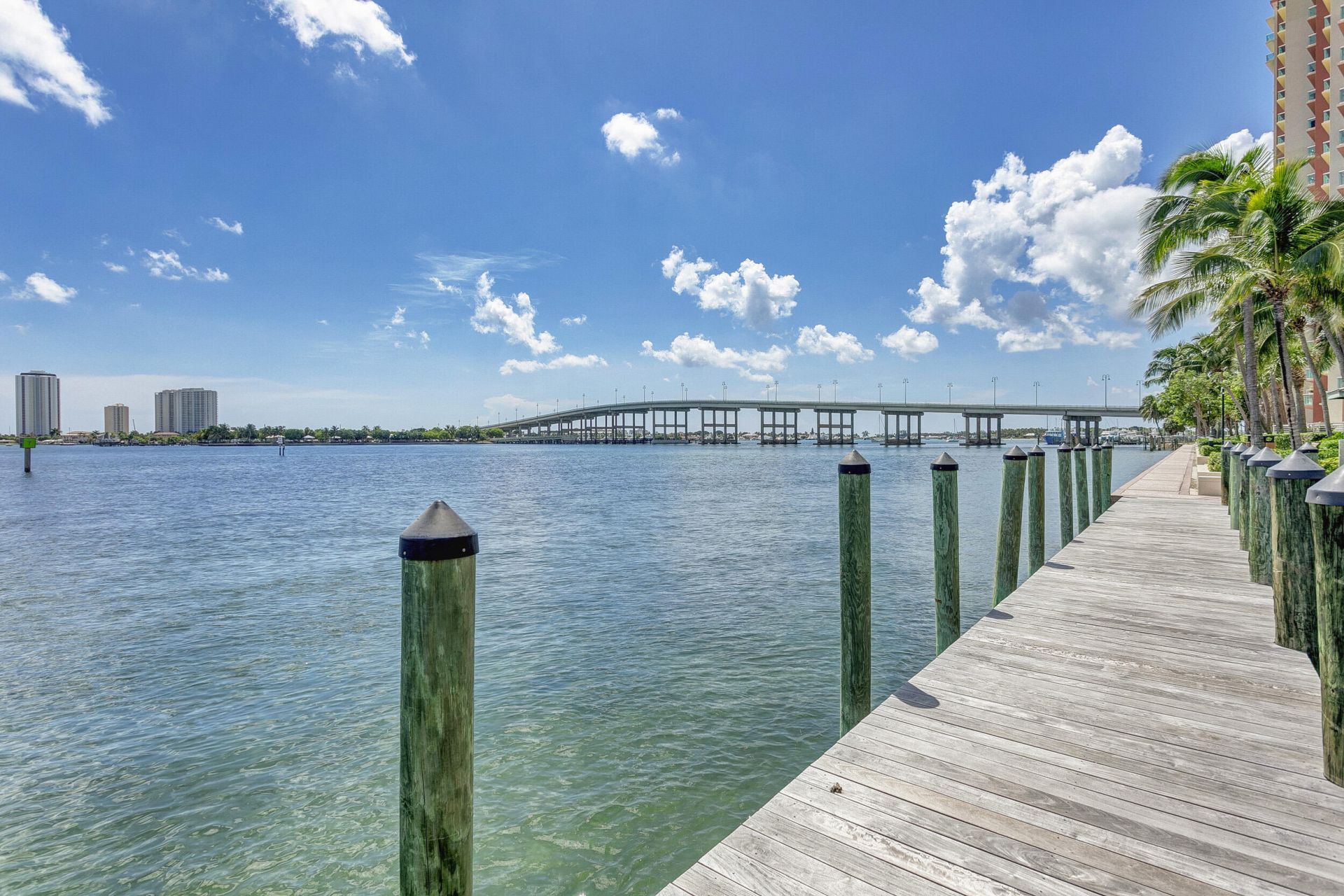 2640 Lake Shore Drive, Unit 2014, Riviera Beach, FL 33404 Photo