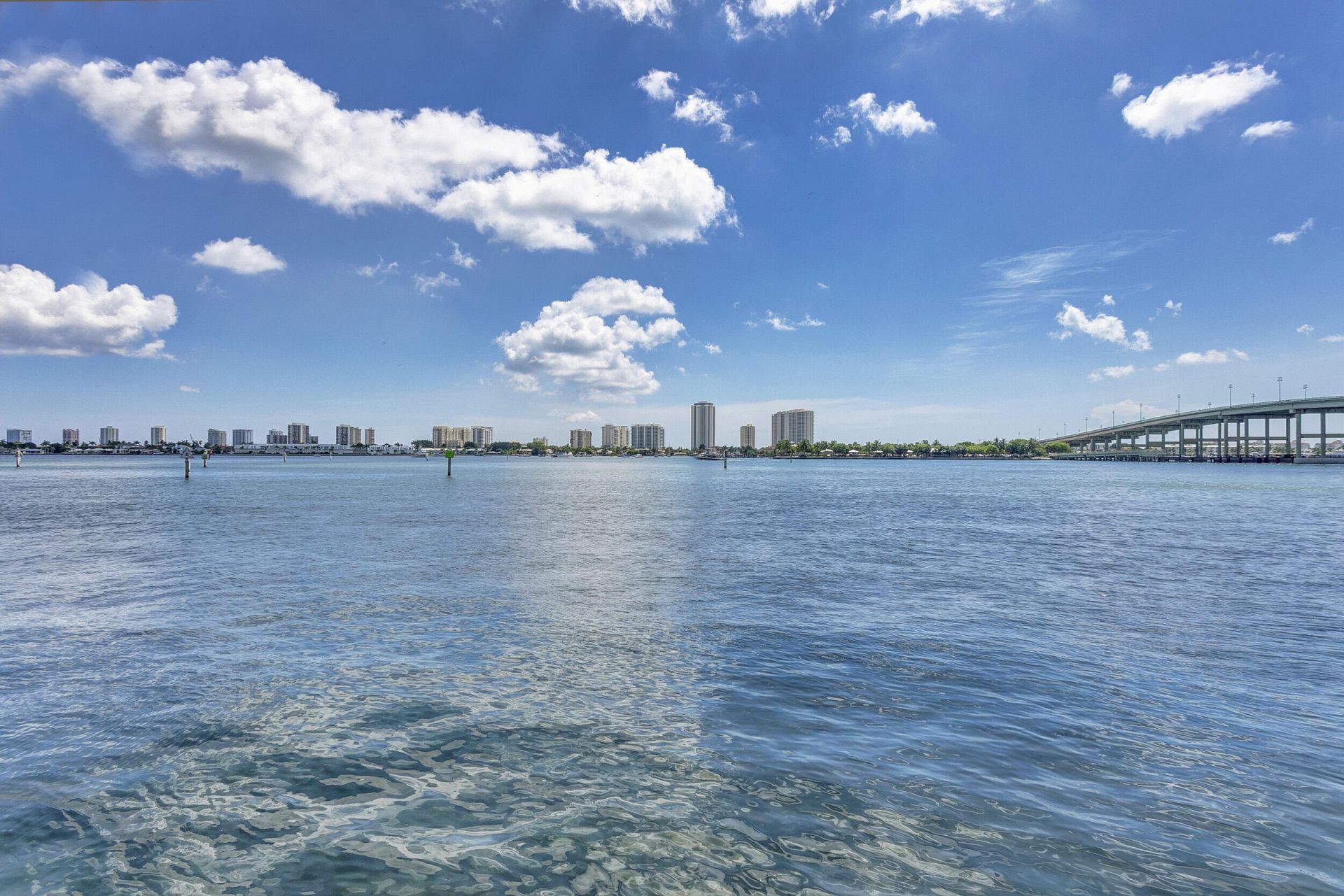 2640 Lake Shore Drive, Unit 2014, Riviera Beach, FL 33404 Photo