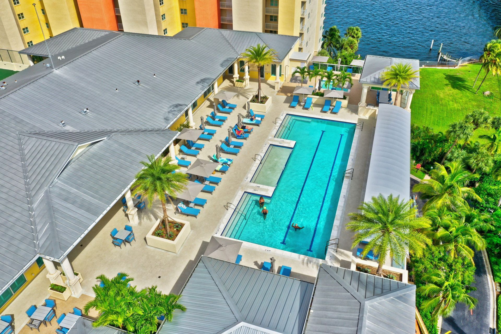 2640 Lake Shore Drive, Unit 2014, Riviera Beach, FL 33404 Photo