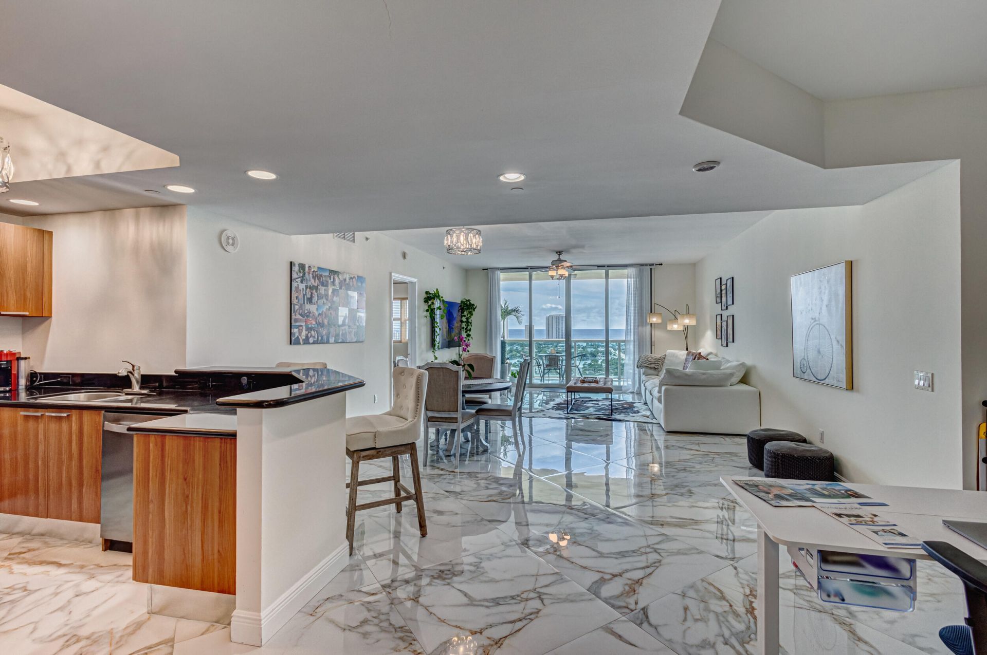 2640 Lake Shore Drive, Unit 2014, Riviera Beach, FL 33404 Photo