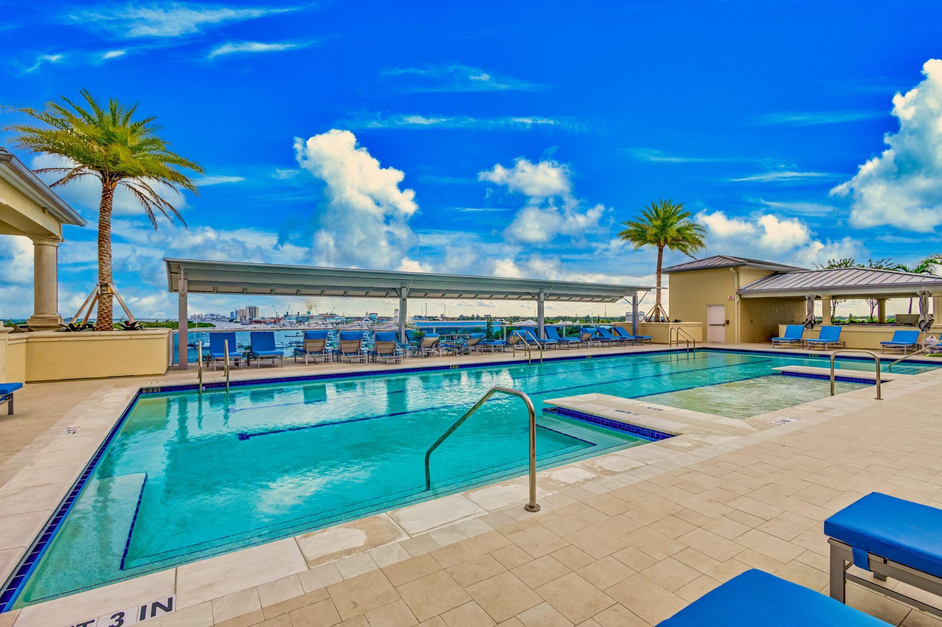 2640 Lake Shore Drive, Unit 2014, Riviera Beach, FL 33404 Photo