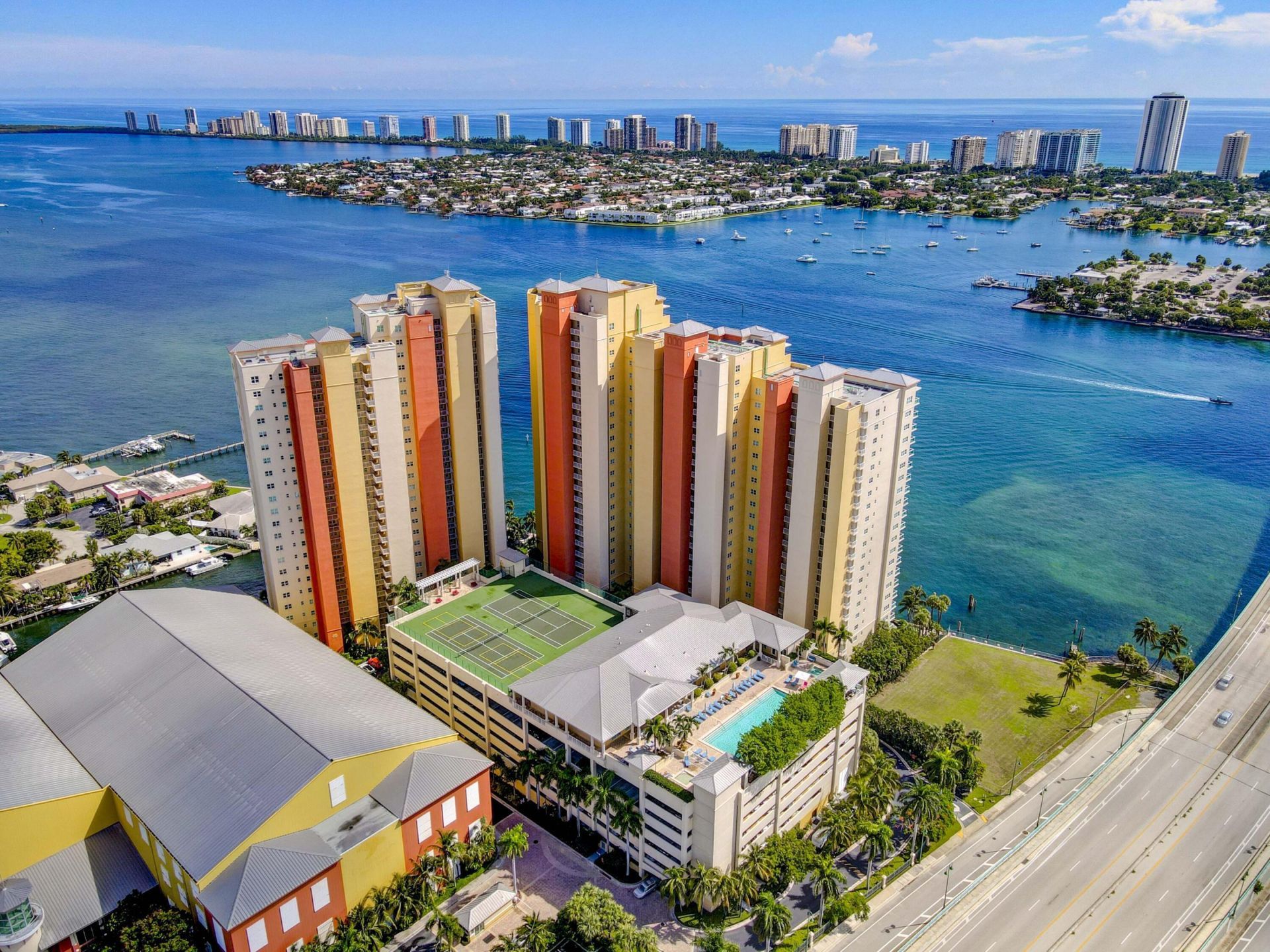 2640 Lake Shore Drive, Unit 2014, Riviera Beach, FL 33404 Photo