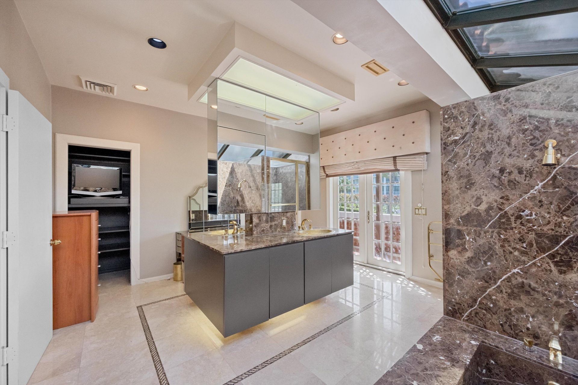 23 Sloans Curve Drive, Palm Beach, FL 33480 Photo
