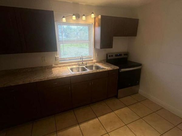 1427 Markland , FORT MYERS, FL 33916