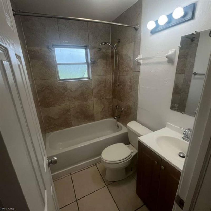 1427 Markland , Fort Myers, FL 33916 Photo