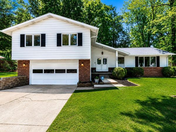 7599 Meadow Lane, Newburgh, IN 47630