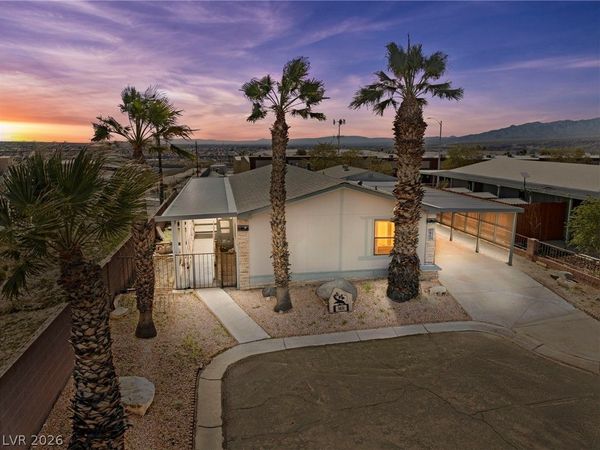 1611 Esquina Street , Laughlin, NV 89029