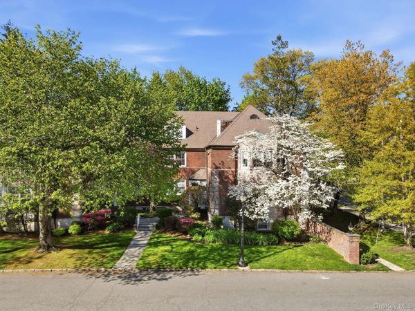 3 Campus Place , Unit #MR, Scarsdale, NY 10583