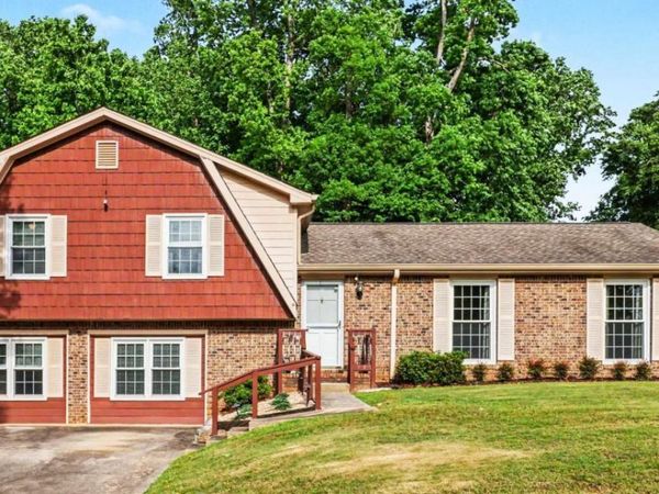 1315 Sanden Ferry Drive, Decatur, GA 30033