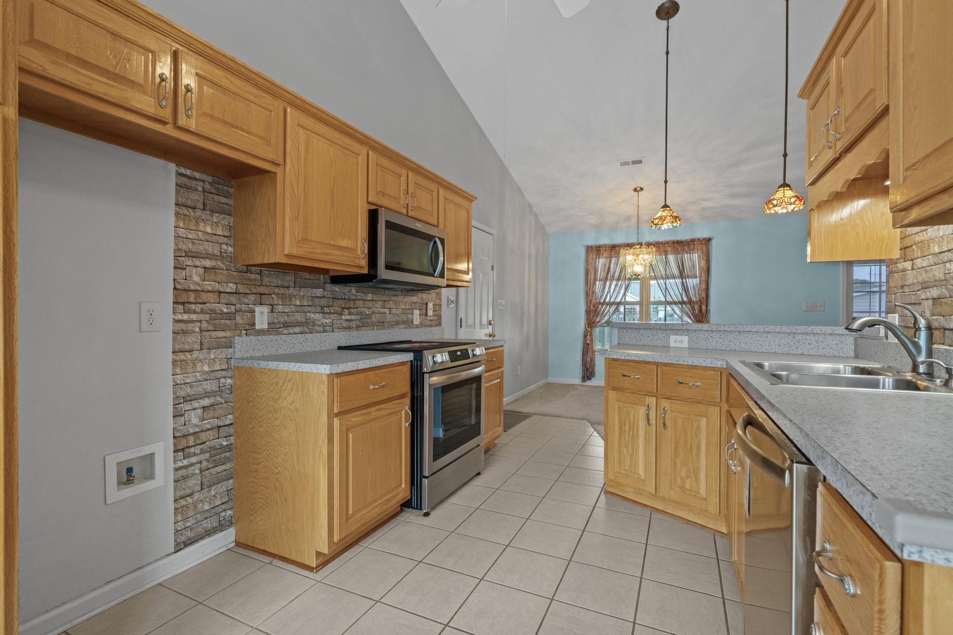 517 Crusade Circle Photo 10