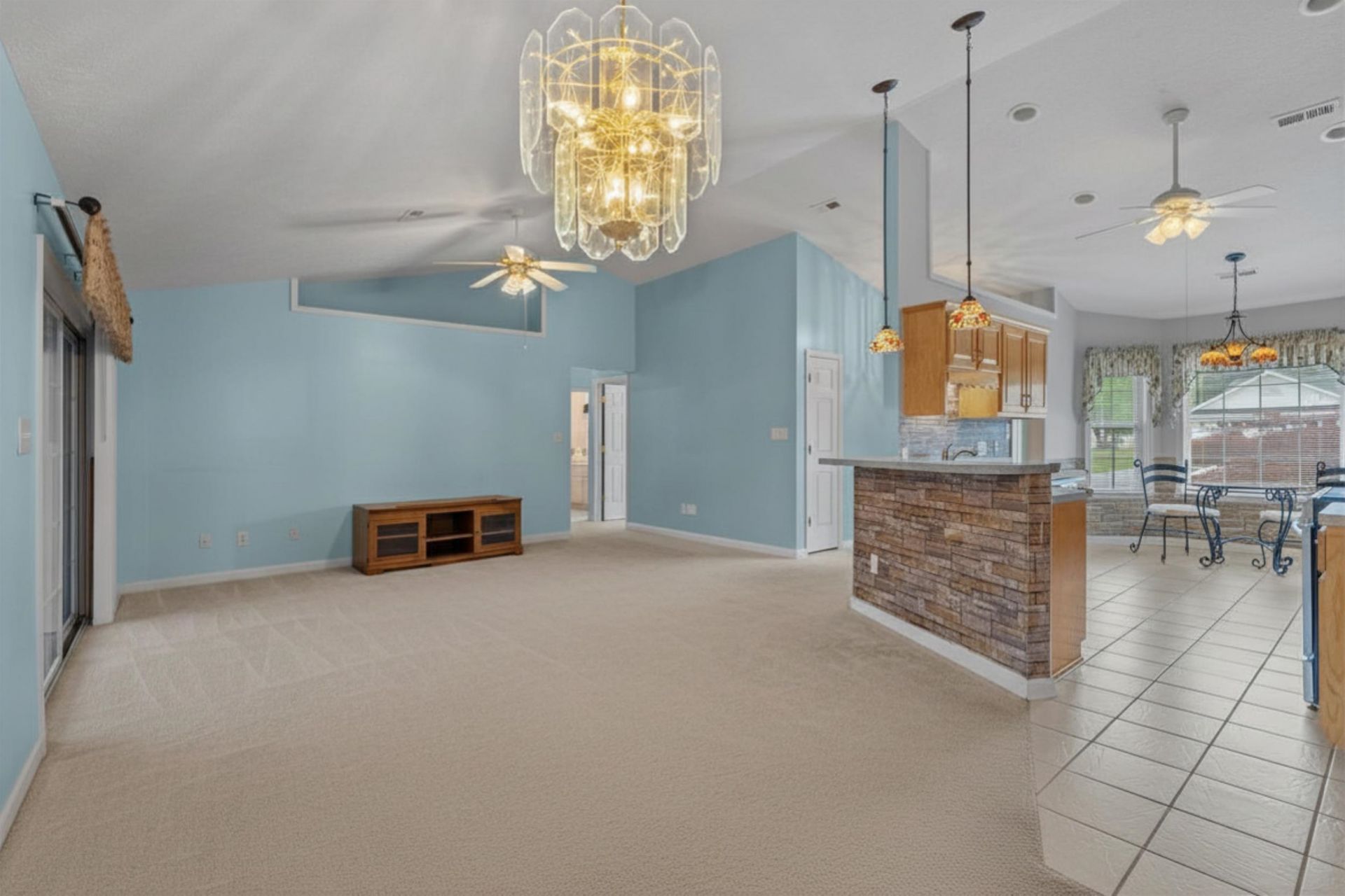 517 Crusade Circle Photo 13