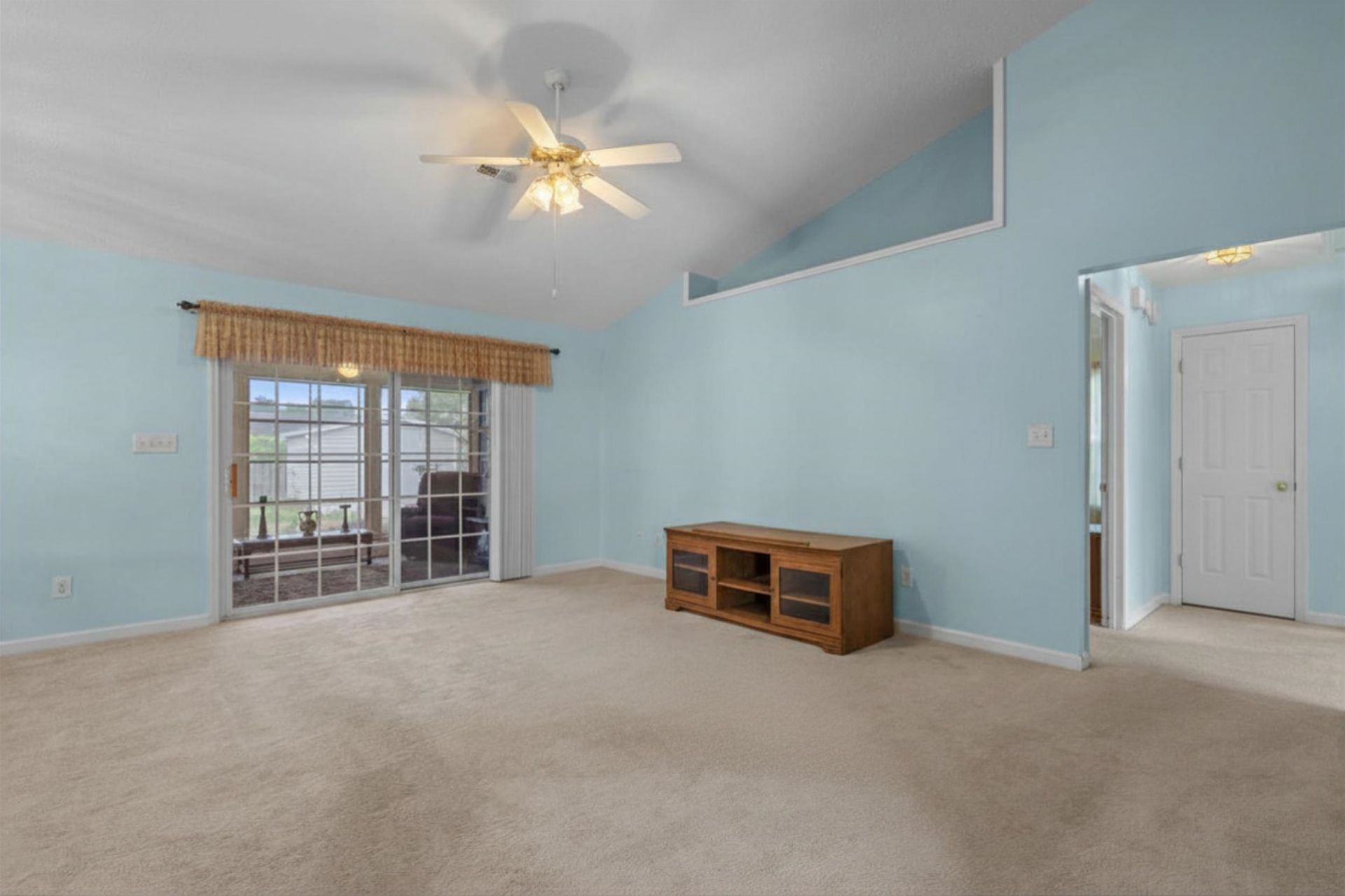517 Crusade Circle Photo 14