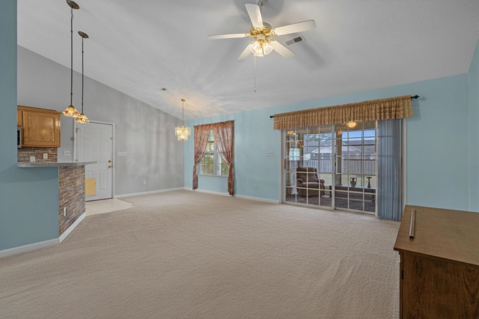 517 Crusade Circle Photo 15