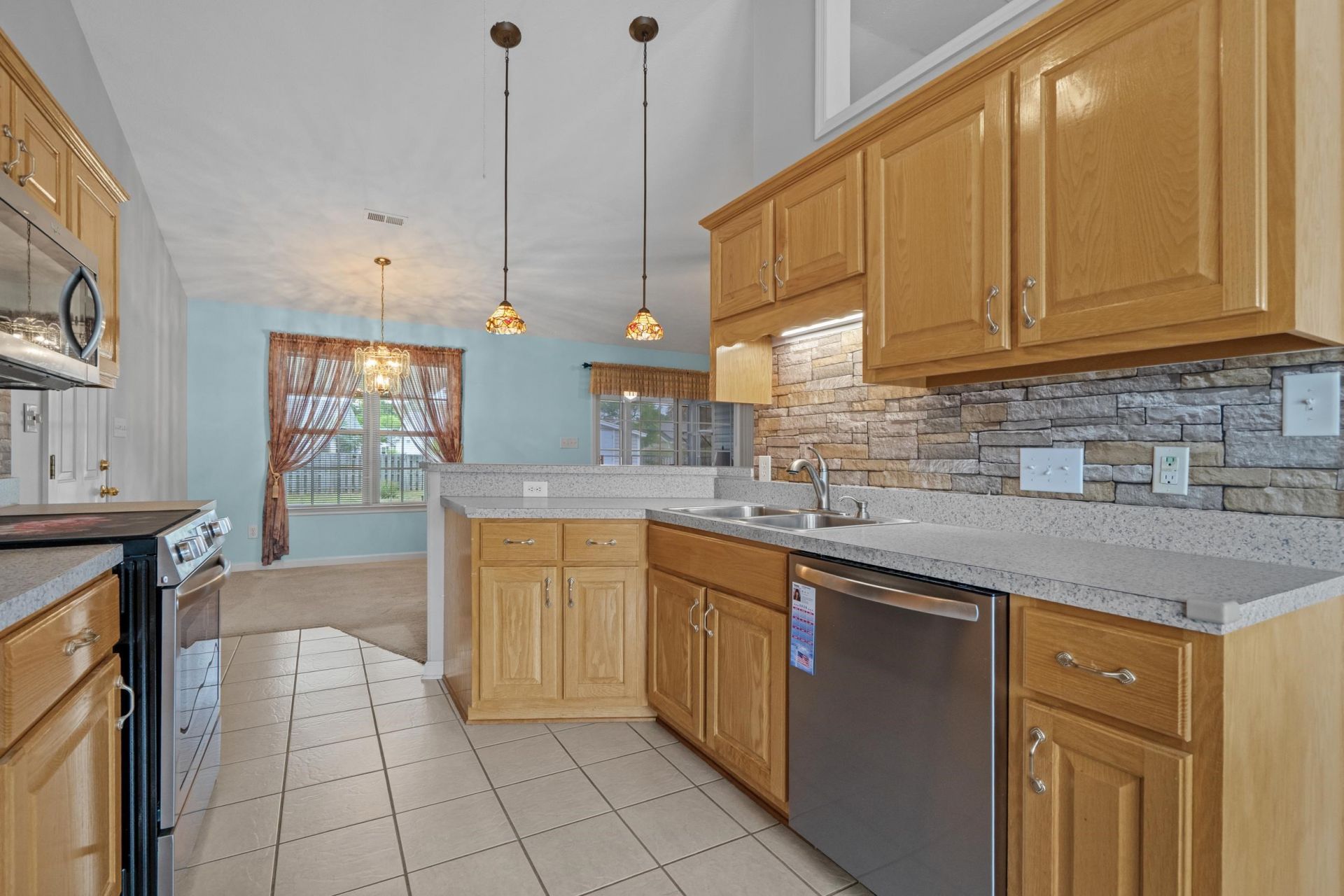 517 Crusade Circle Photo 4