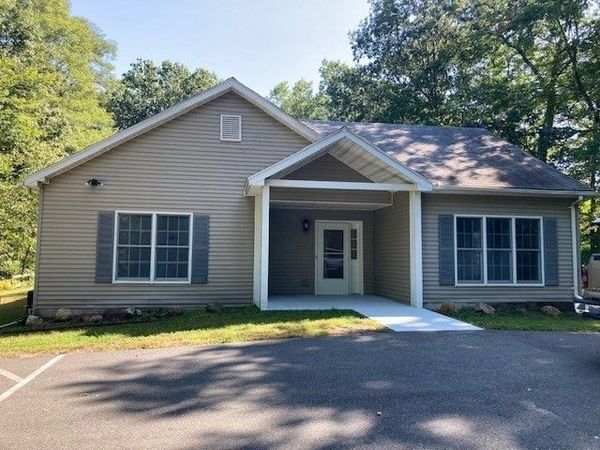 74 N Hatfield Rd, Hatfield, MA 01038