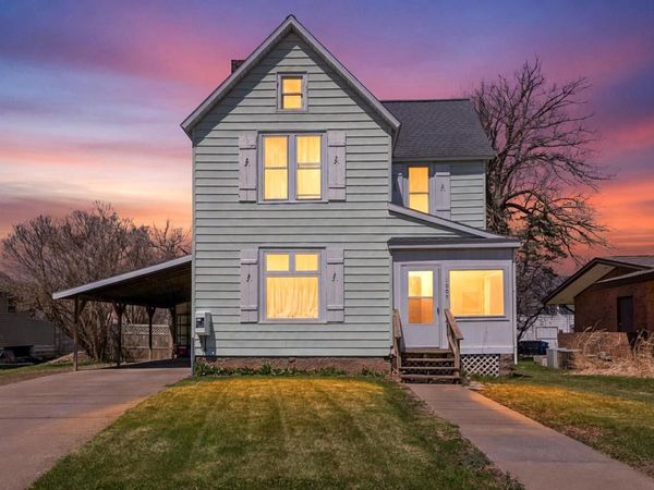 1009 Main St W, Ashland, WI 54806