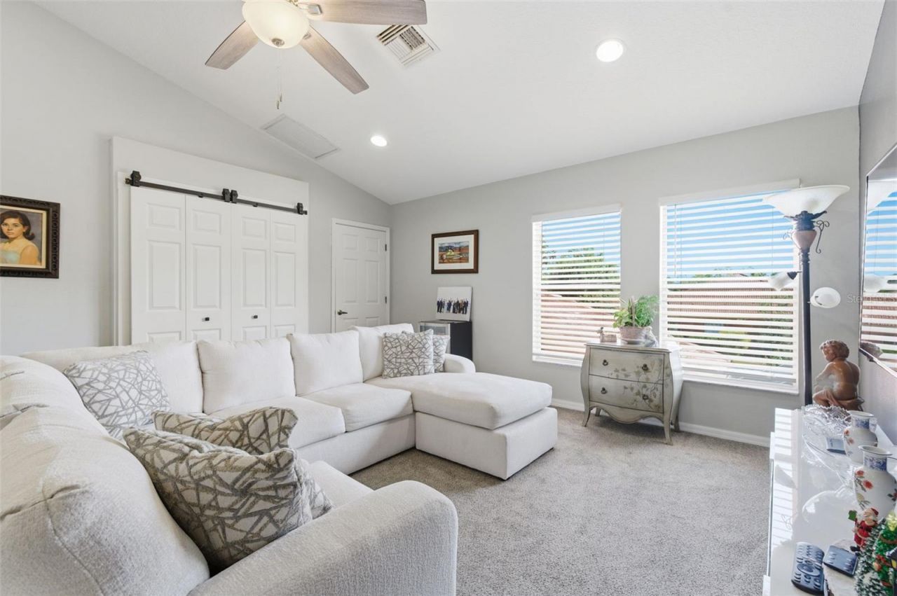 11508 Oyster Bay Circle, New Port Richey, FL 34654 Photo