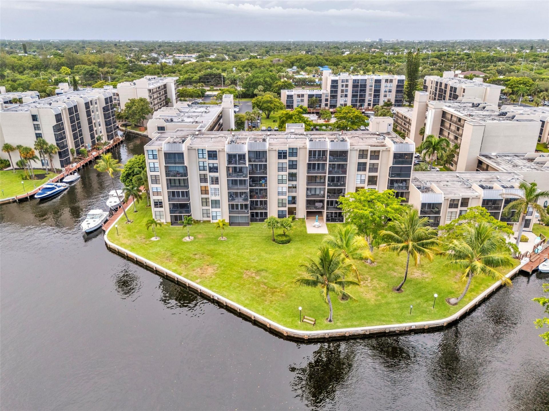 7 Royal Palm Way, Boca Raton, FL 33432 Photo